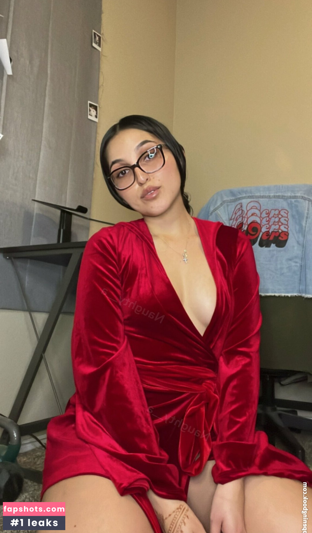 secretive_ruby gallery photo #2