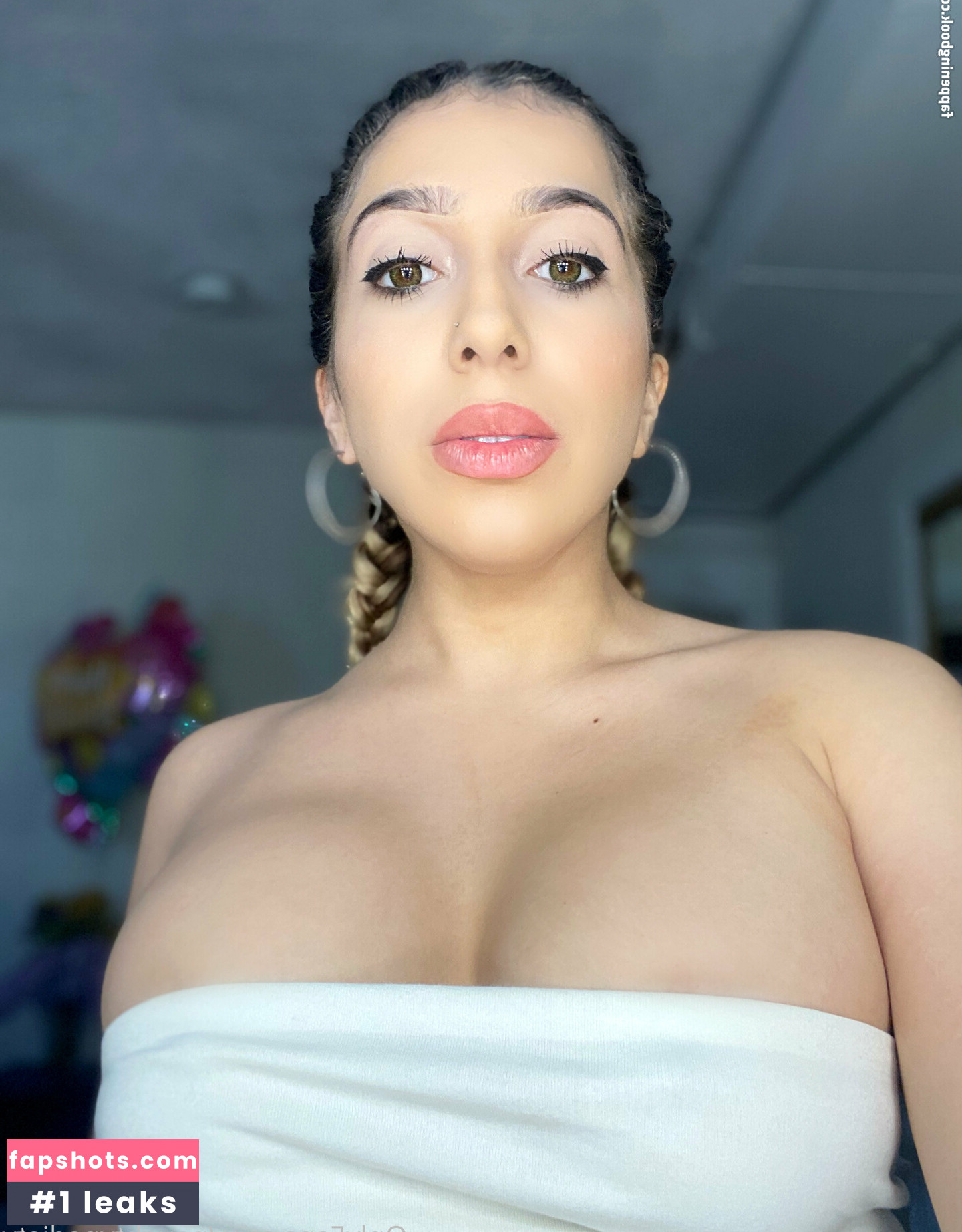 seenaughtynadia gallery photo #30