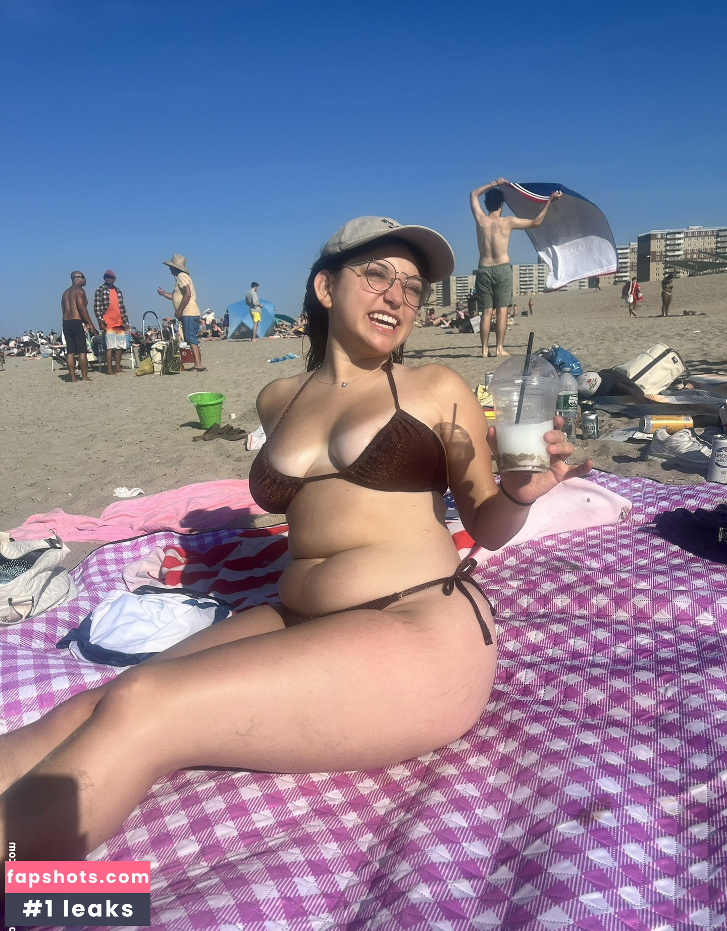 Seeyouley.ter nude babe gallery