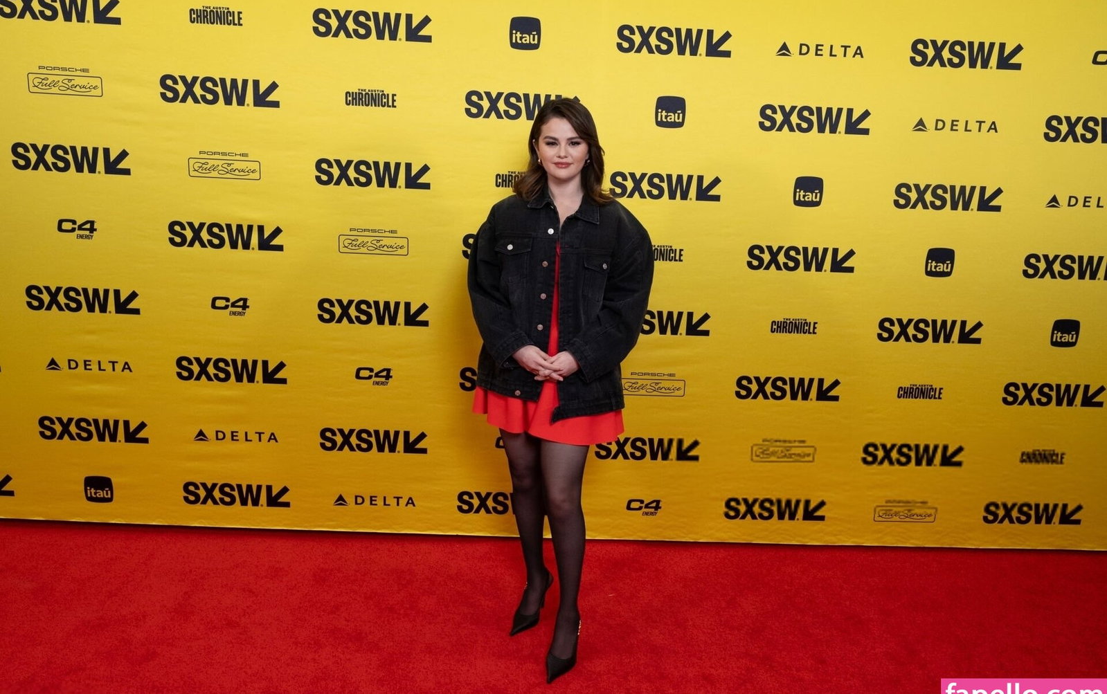 selena-gomez gallery photo #2882
