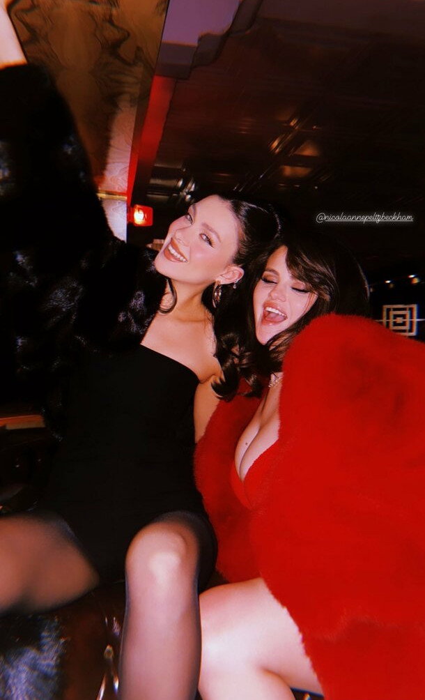 selena-gomez gallery photo #2895