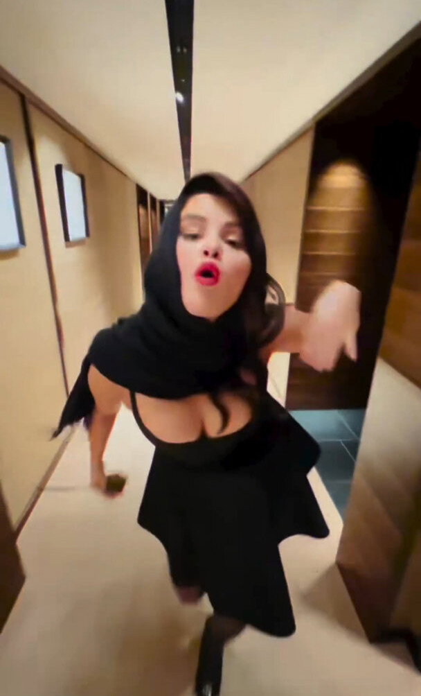 selena-gomez gallery photo #3092