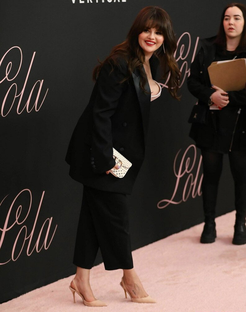selena-gomez gallery photo #3201