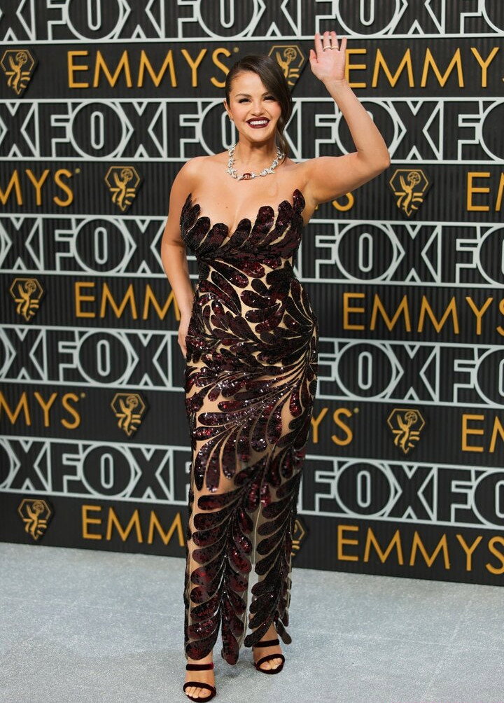 selena-gomez gallery photo #3368