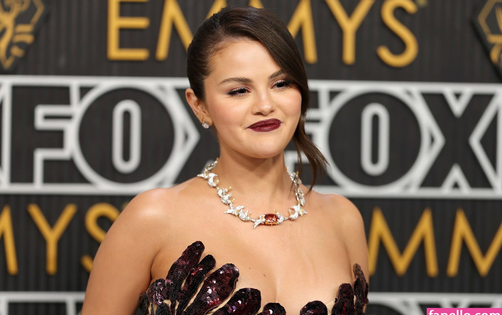 selena-gomez gallery photo #3373