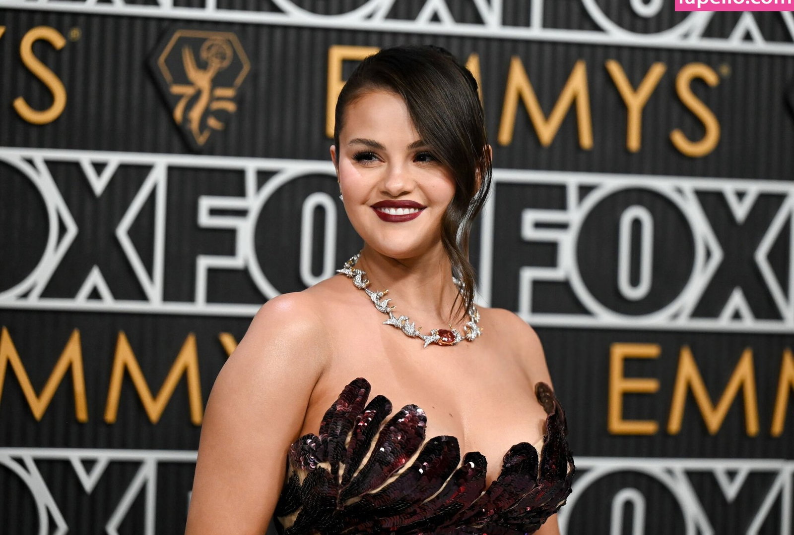 selena-gomez gallery photo #3384