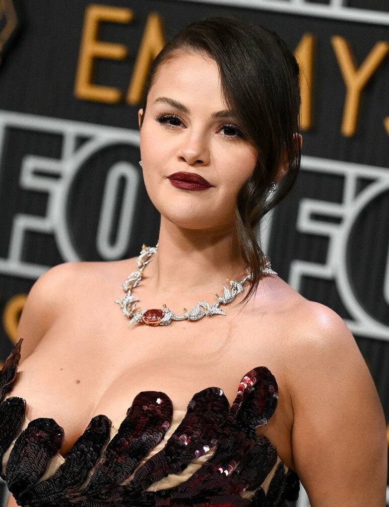 selena-gomez gallery photo #3387