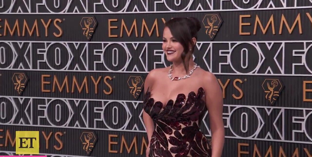 selena-gomez gallery photo #3397