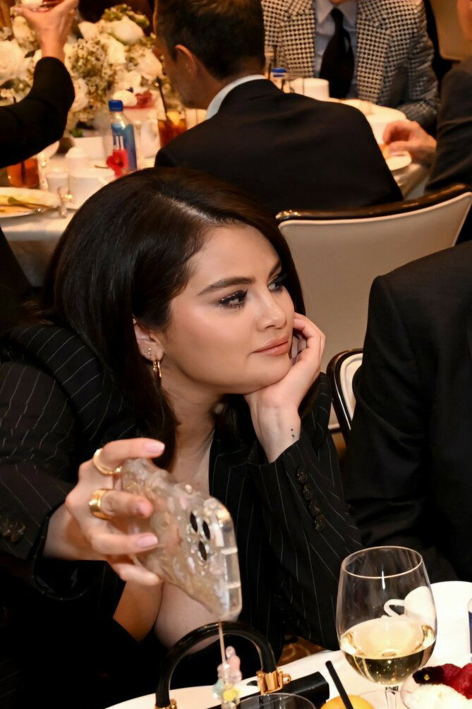 selena-gomez gallery photo #3445
