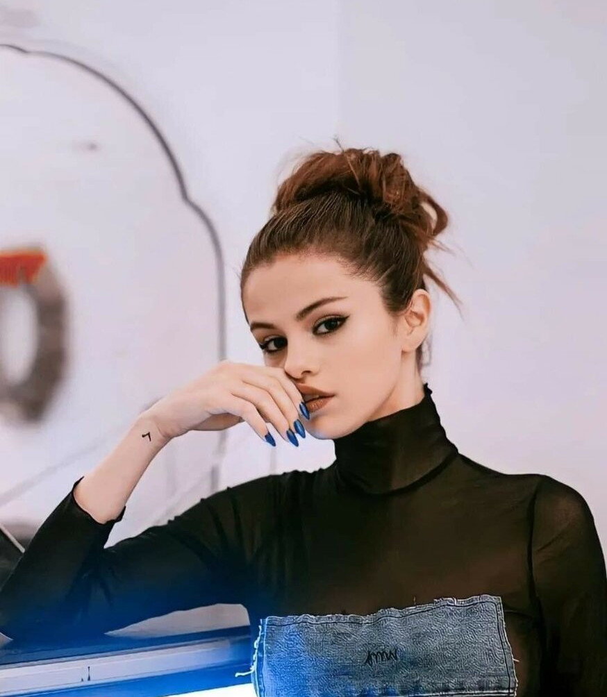 selena-gomez gallery photo #3602