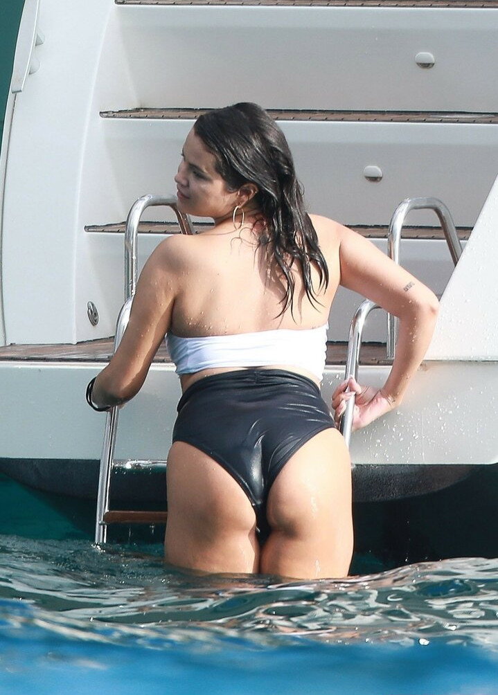 selena-gomez gallery photo #3658
