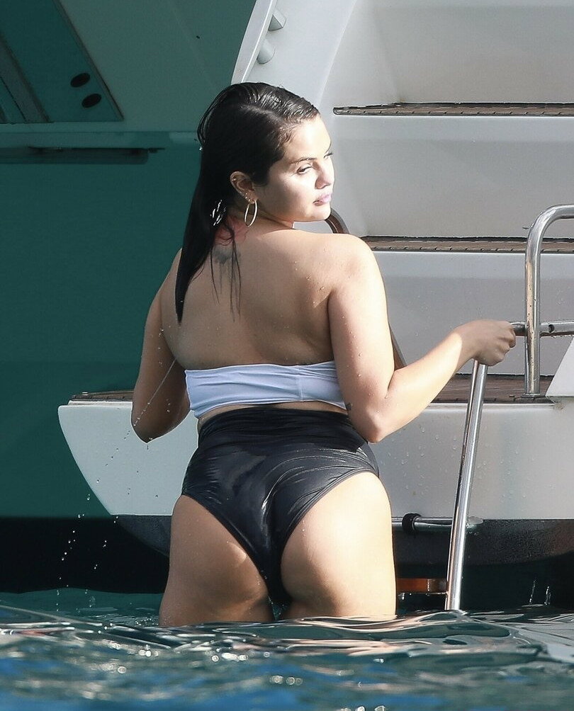 selena-gomez gallery photo #3659