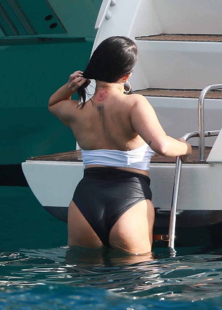 selena-gomez gallery photo #3660