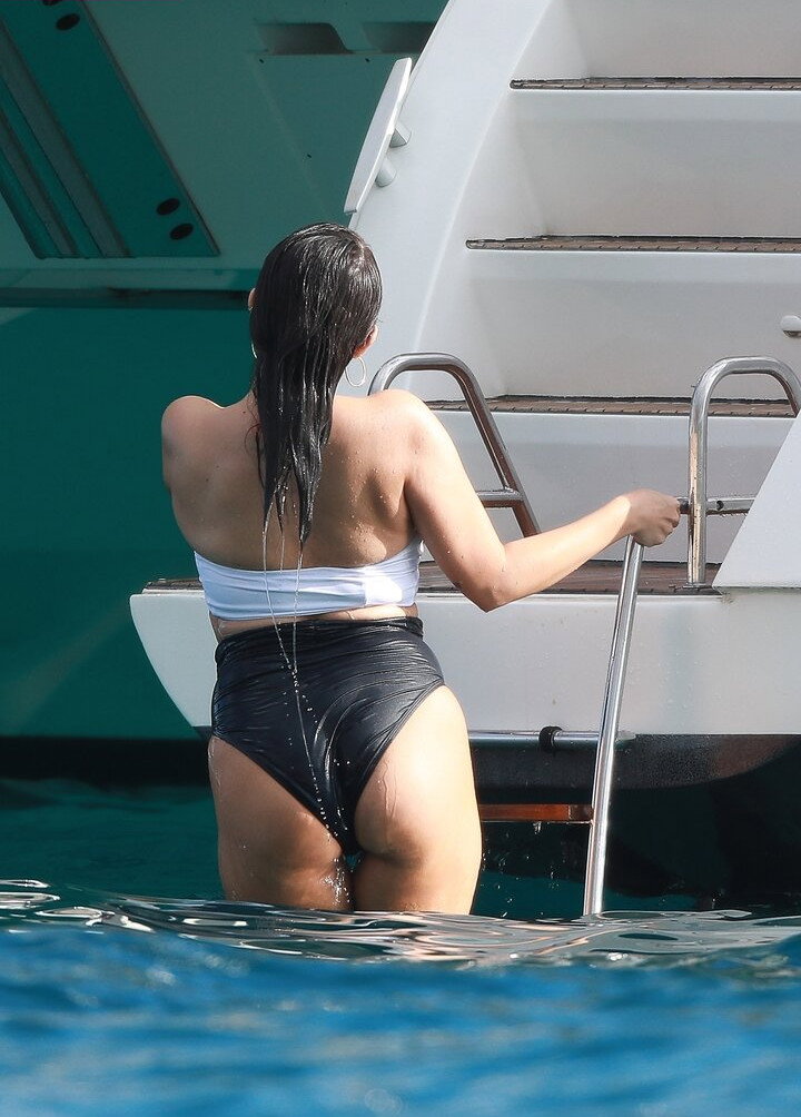 selena-gomez gallery photo #3667