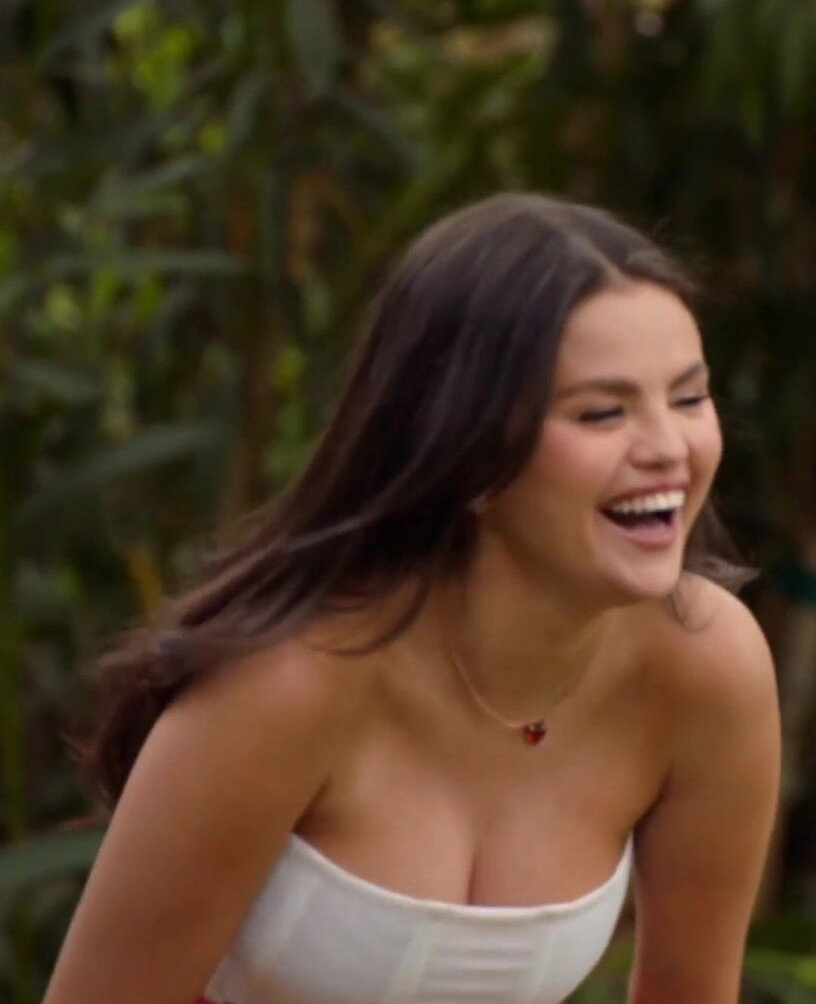 selena-gomez gallery photo #3669