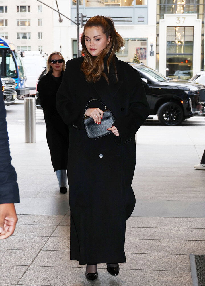 selena-gomez gallery photo #3676