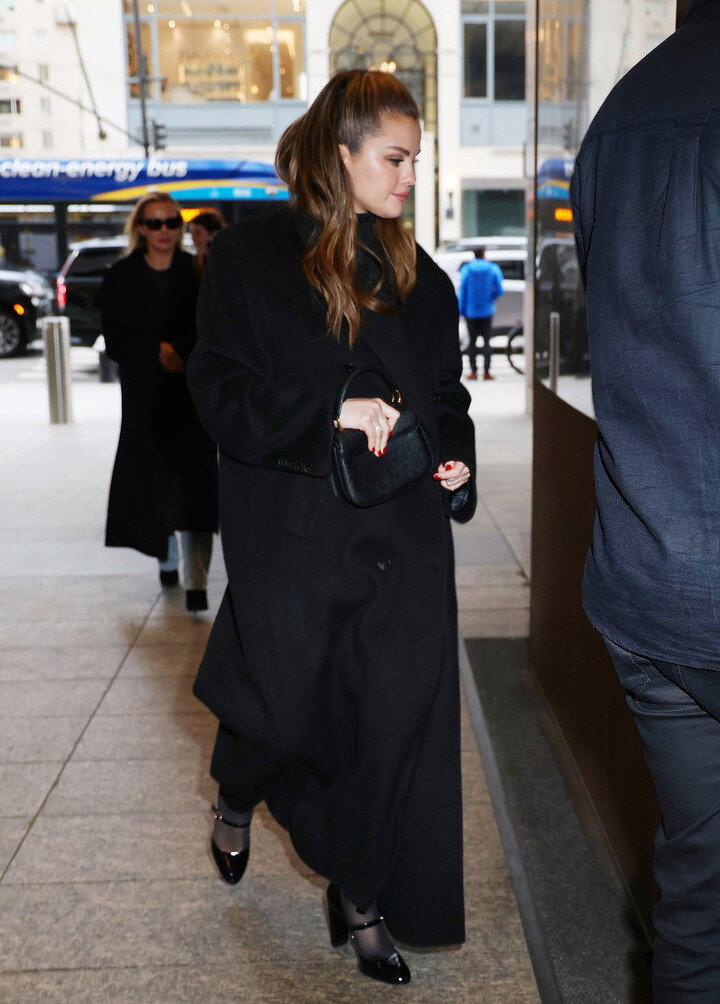 selena-gomez gallery photo #3680