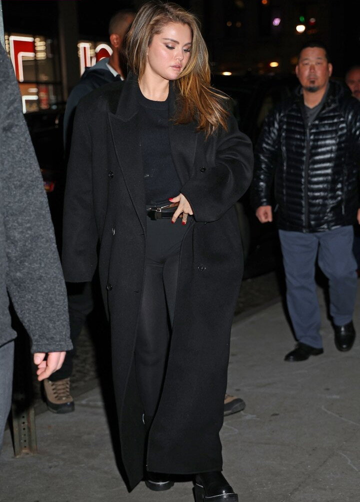 selena-gomez gallery photo #3686