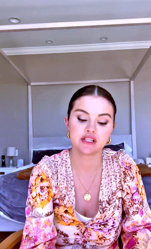 selena-gomez gallery photo #7012