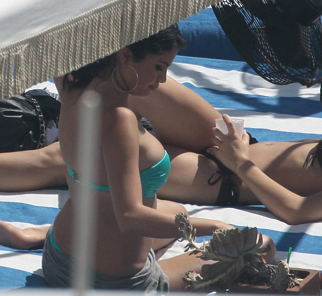 selena-gomez gallery photo #7572