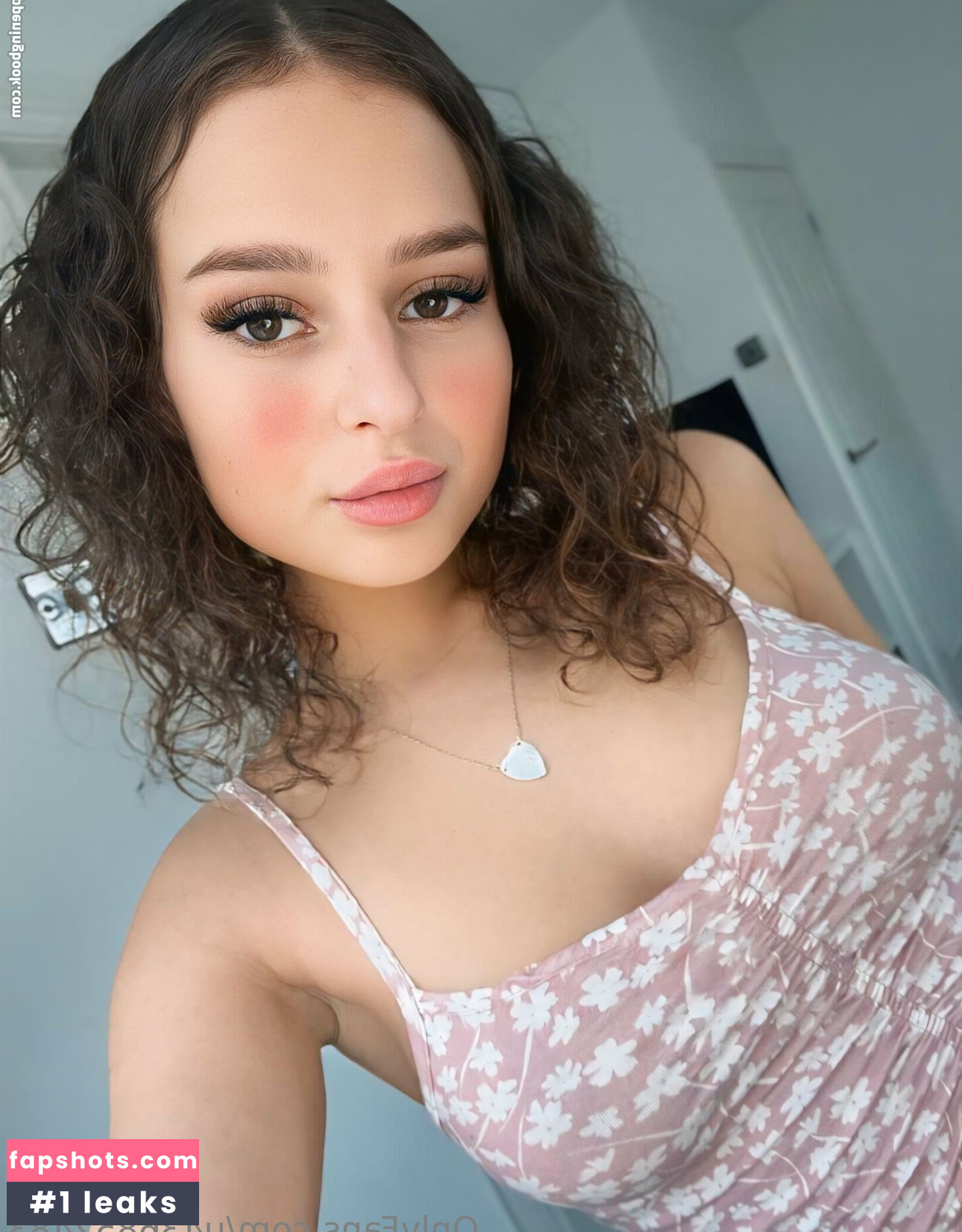 selenacox gallery photo #3