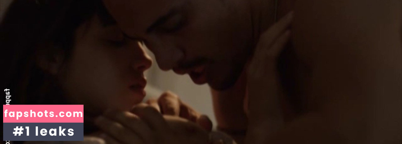 Selene Caramazza nude babe gallery