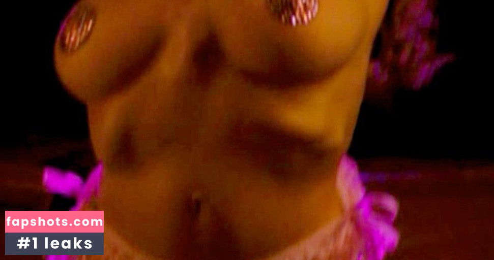 Selene Luna gallery photo #2