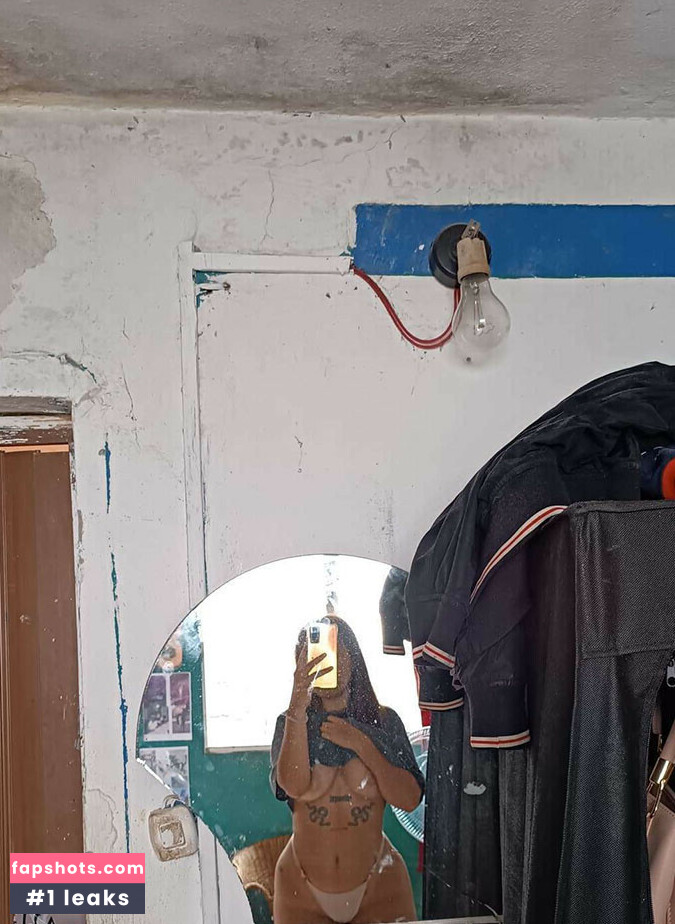 Selene Velazquez gallery photo #2