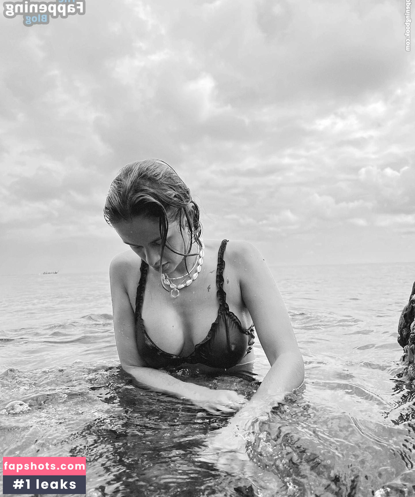 Selima Taibi Filtración Desnuda OnlyFans Foto #4 - Fapshots