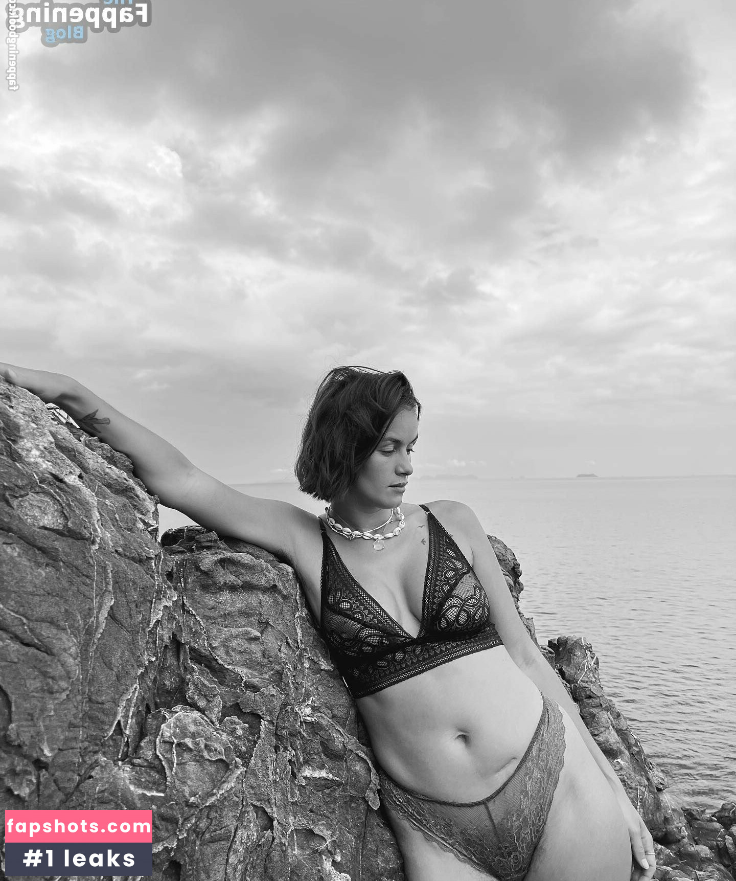 Selima Taibi Filtración Desnuda OnlyFans Foto #6 - Fapshots