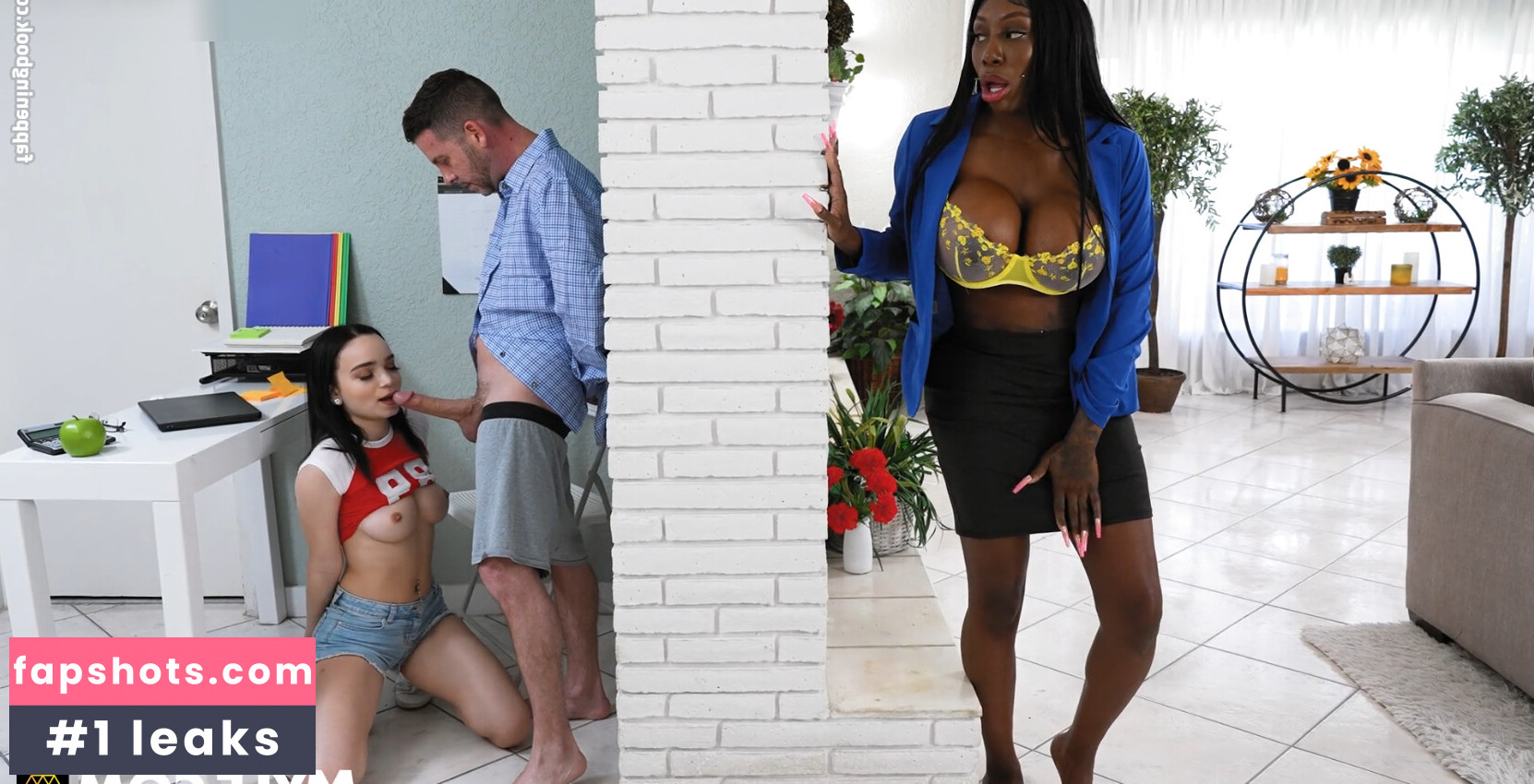 Selina Imai gallery photo #31