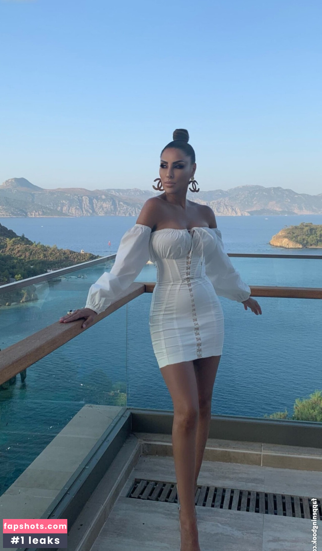 Senna Gammour gallery photo #18