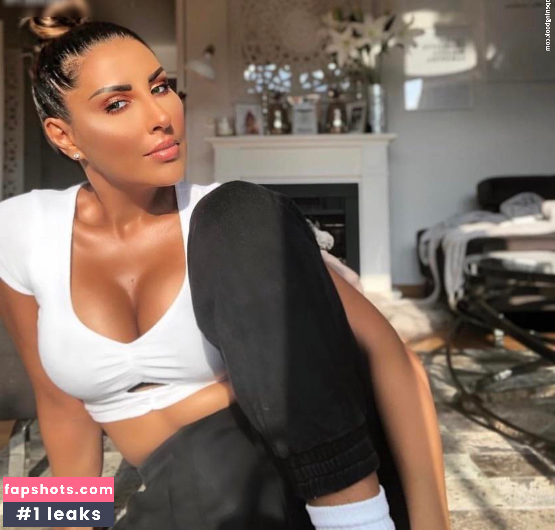 Senna Gammour gallery photo #3