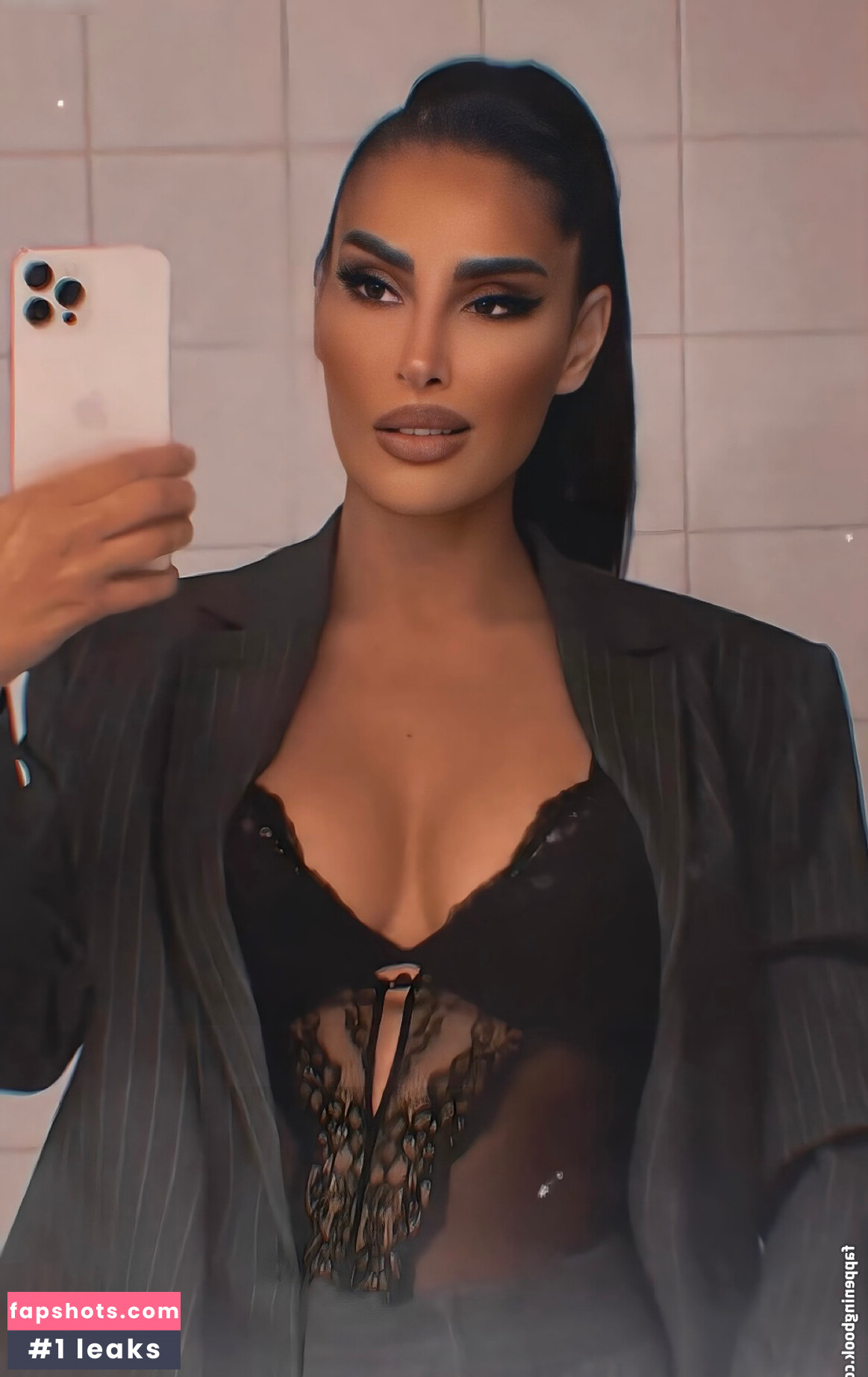 Senna Gammour gallery photo #22