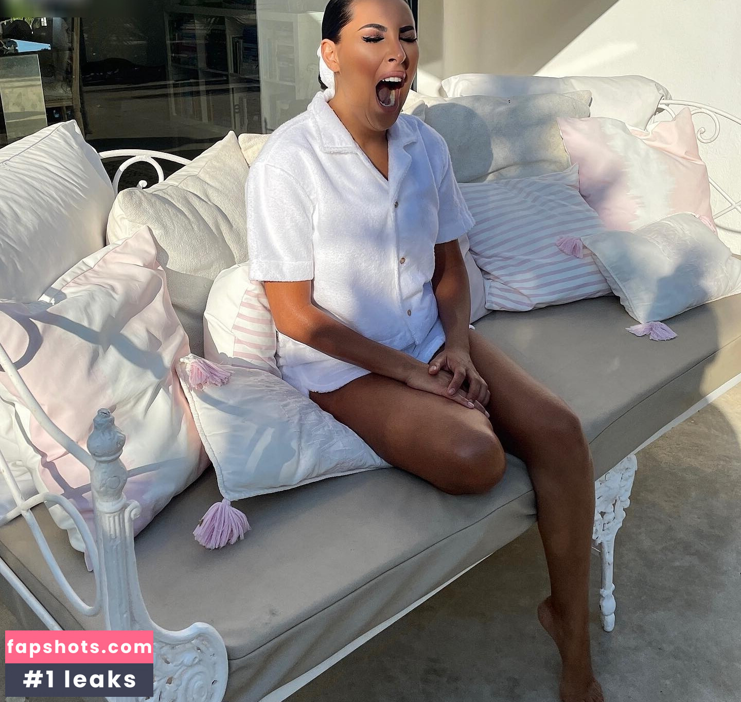 Senna Gammour gallery photo #31