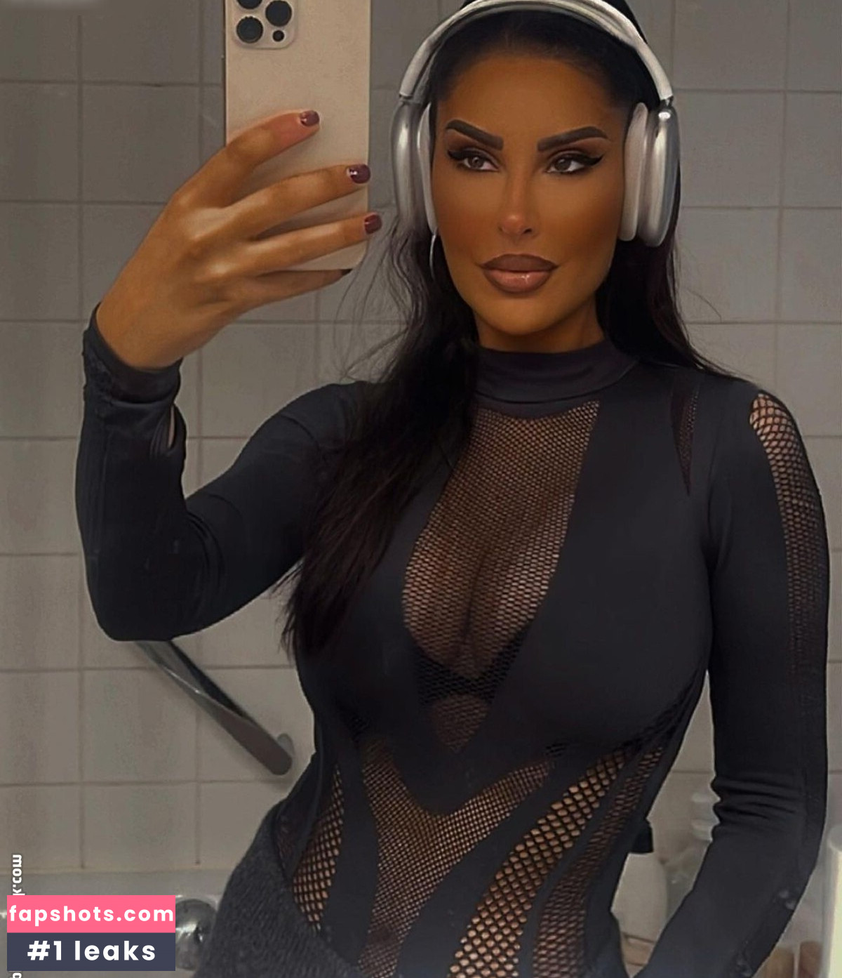 Senna Gammour gallery photo #43