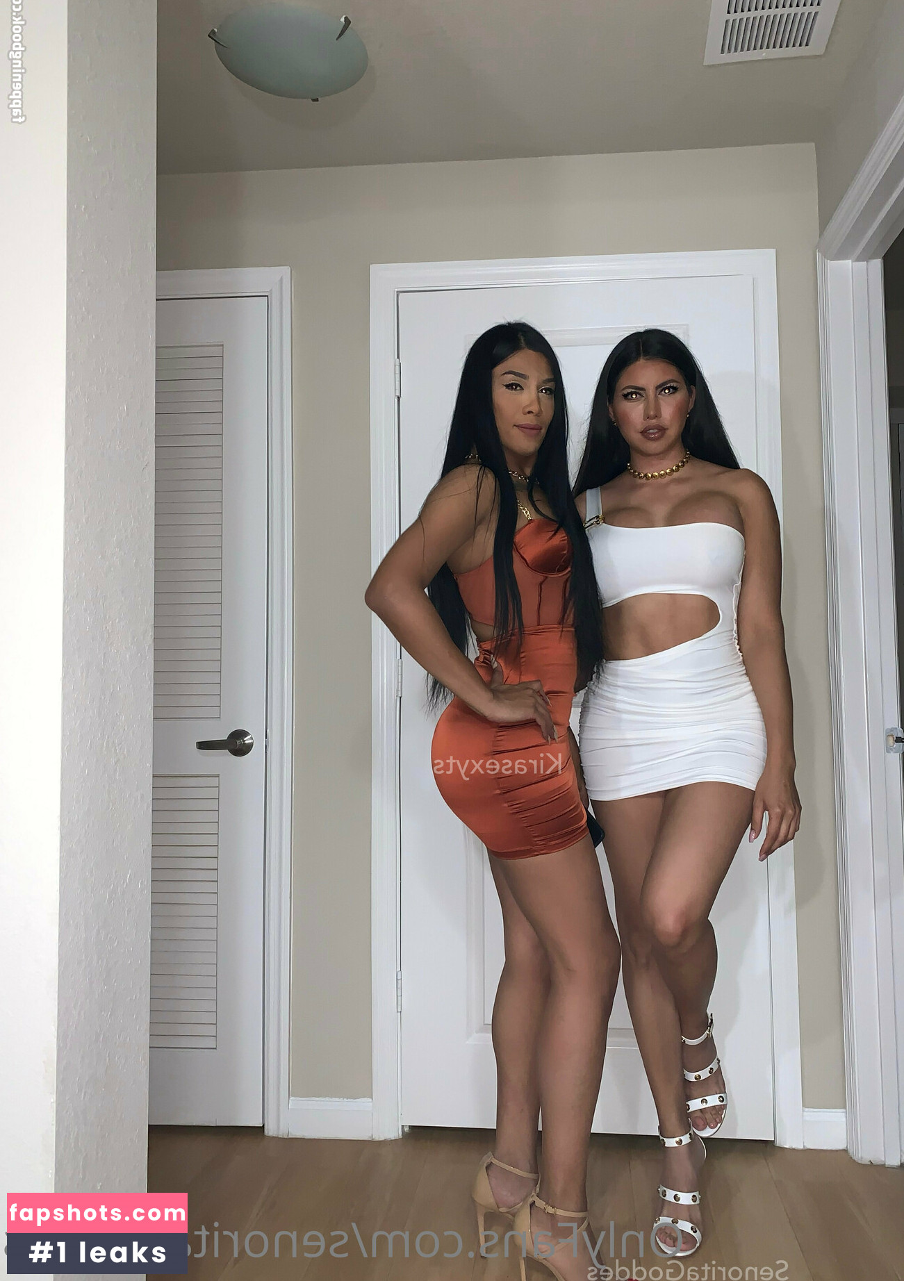 senoritagoddes nude babe gallery