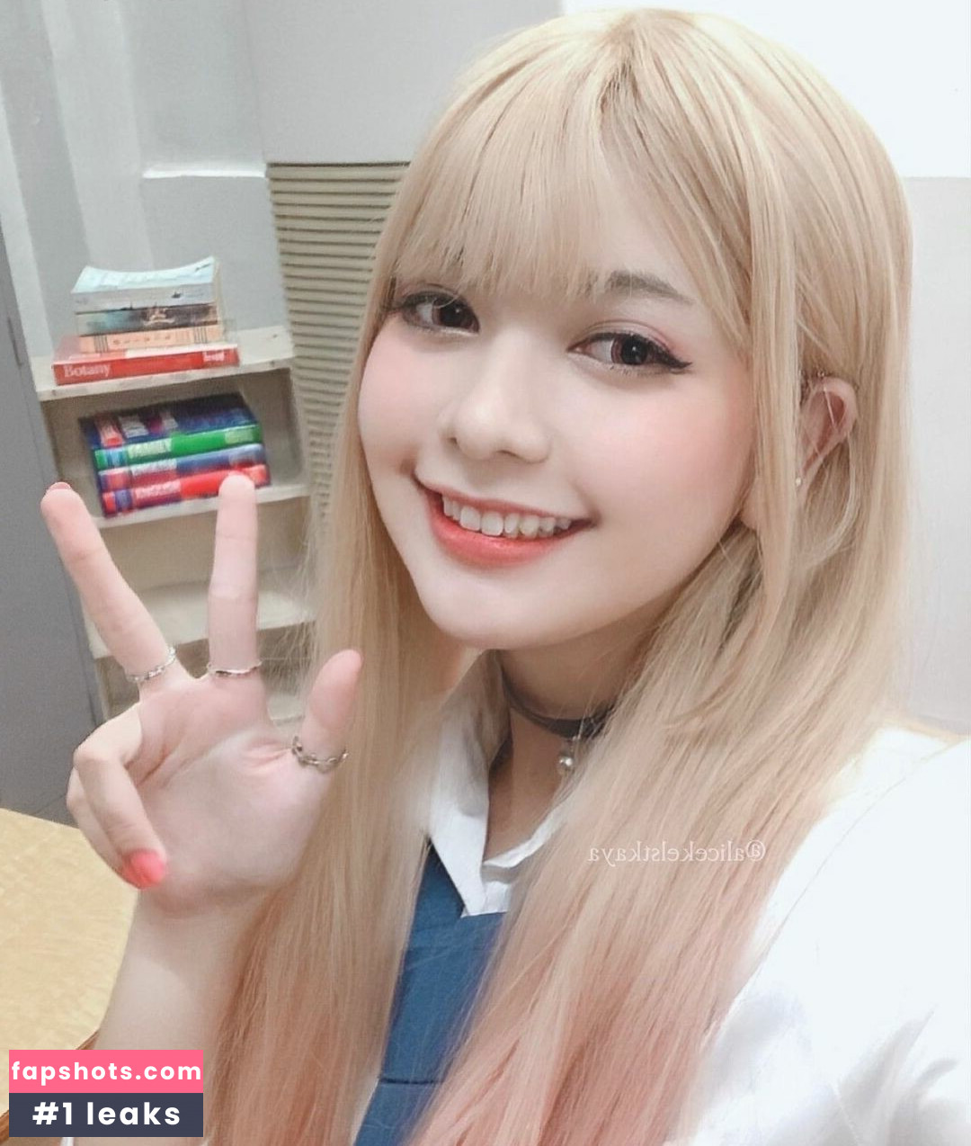 Senpai Alice Nude Leaks OnlyFans Photos #23 - LeakJerk