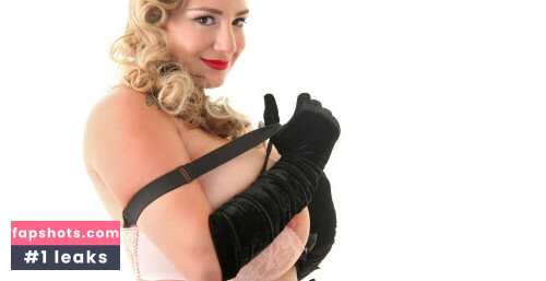 September Carrino gallery photo #2343