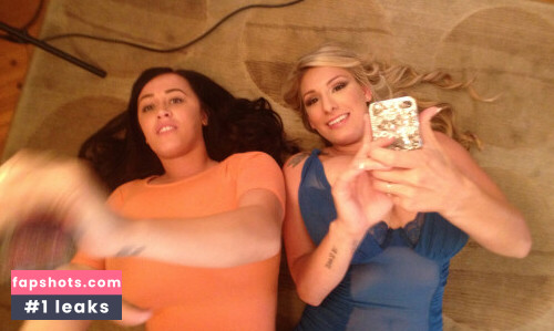 September Carrino gallery photo #3633