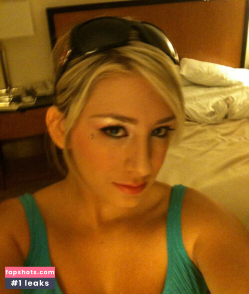 September Carrino gallery photo #3753