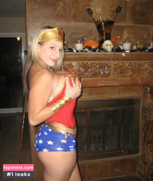 September Carrino gallery photo #3764