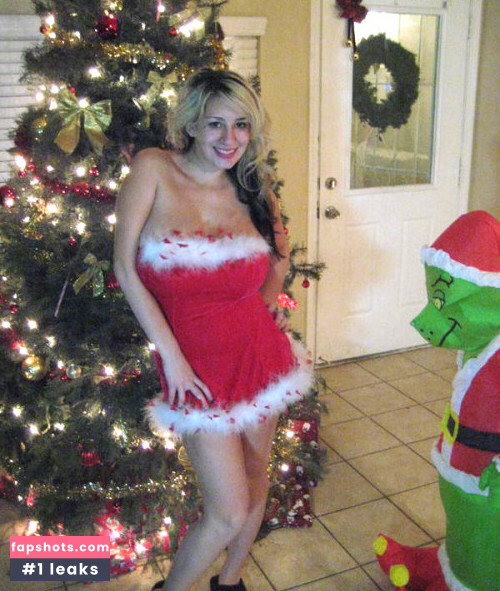 September Carrino gallery photo #3768