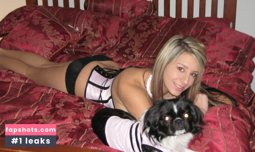 September Carrino gallery photo #3810