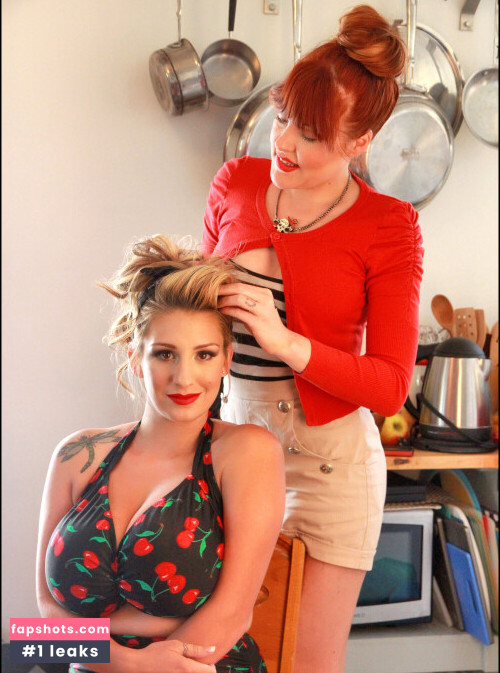 September Carrino gallery photo #3930