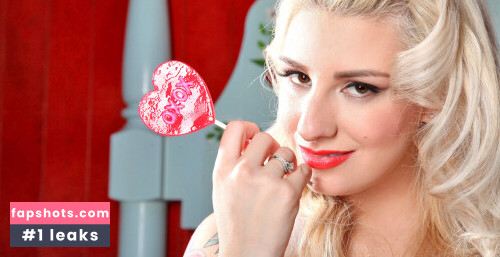 September Carrino gallery photo #5218