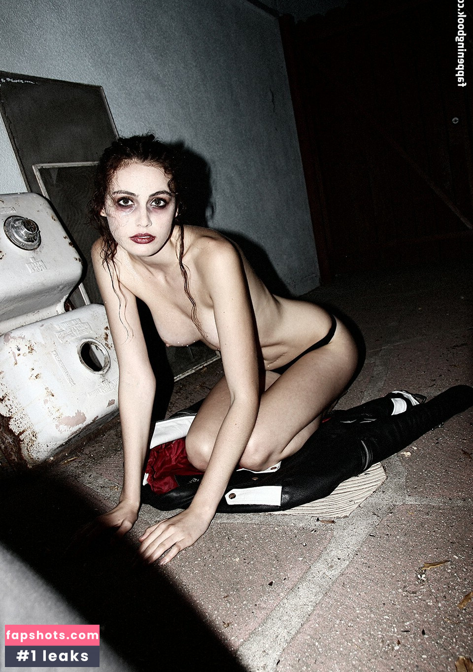 Sera Mann gallery photo #19