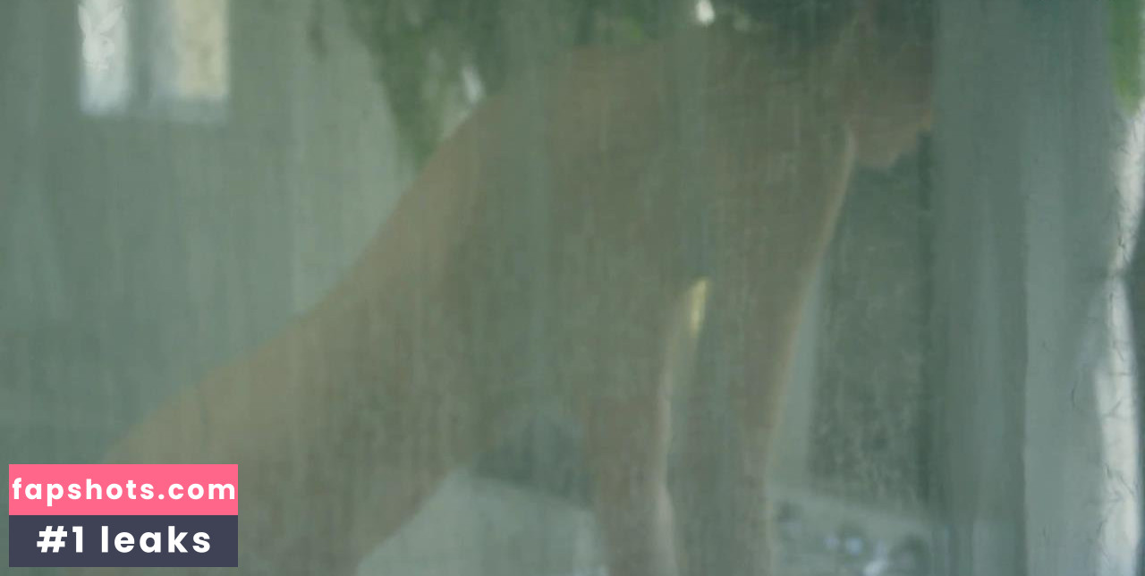 Sera Mann gallery photo #63