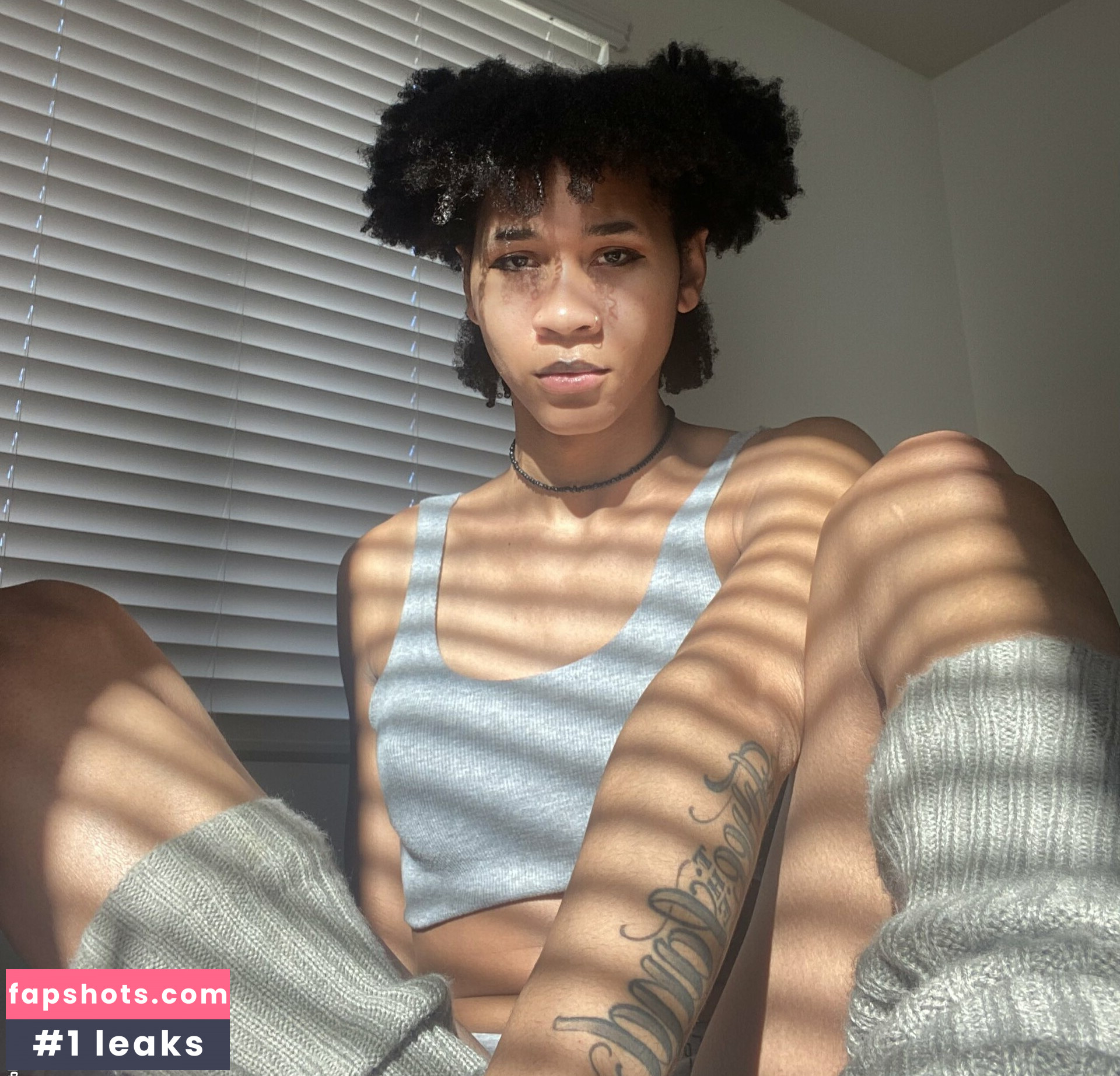 Serena Allure gallery photo #4