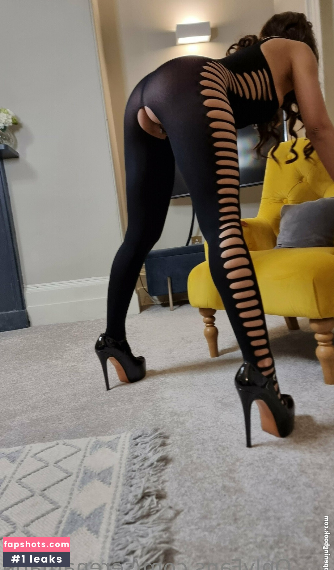 Serena Mann gallery photo #31